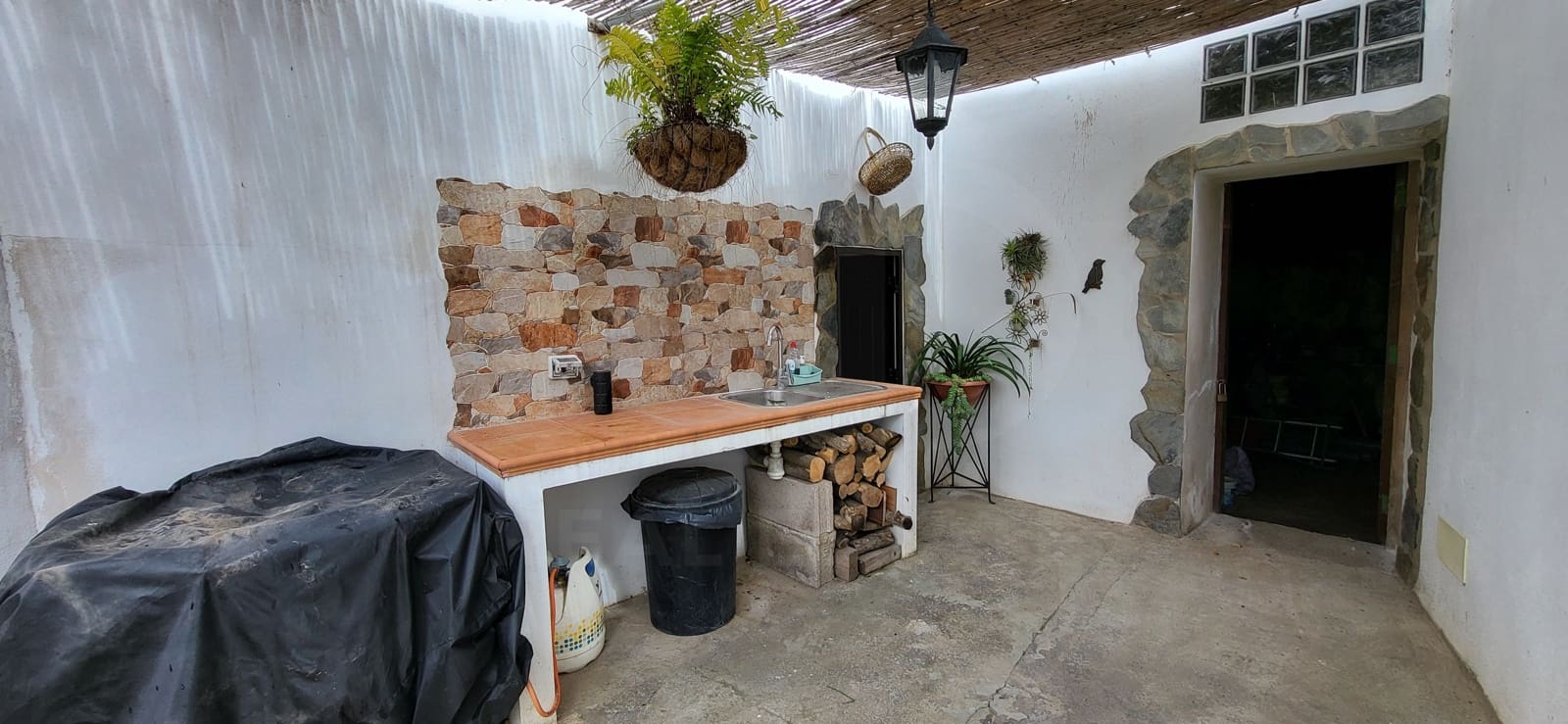 3 bedroom Finca/Country House for sale in Arico - € 275,000 (Ref: 9989259)