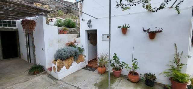 3 bedroom Finca/Country House for sale in Arico - € 275,000 (Ref: 9989259)