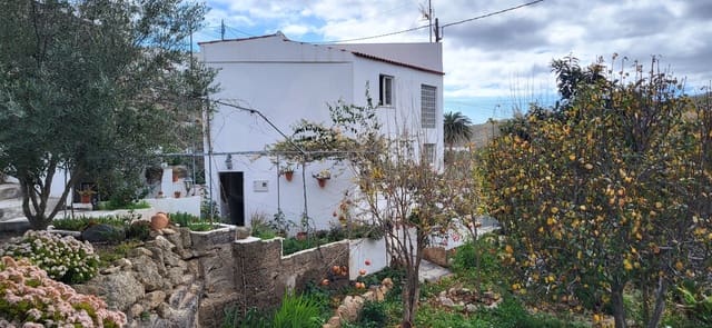 3 bedroom Finca/Country House for sale in Arico - € 275,000 (Ref: 9989259)