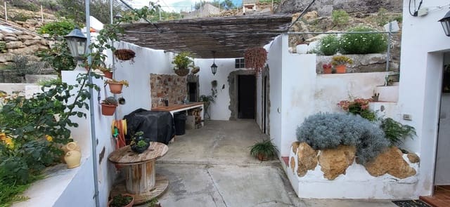 3 bedroom Finca/Country House for sale in Arico - € 275,000 (Ref: 9989259)