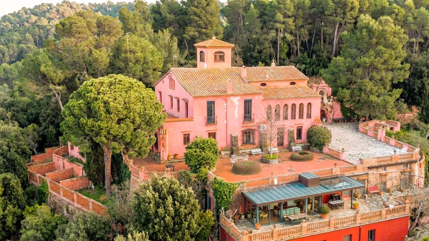 8 bedroom Finca/Country House for sale in Barcelona city with pool garage - € 3,500,000 (Ref: 9989263)