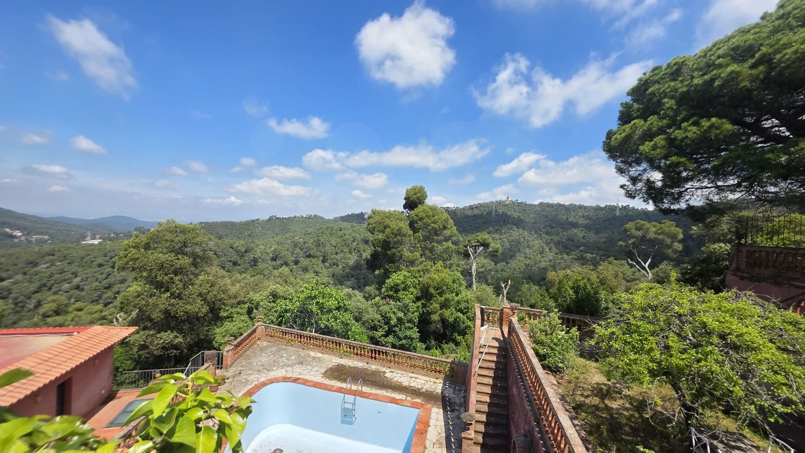 8 bedroom Finca/Country House for sale in Barcelona city with pool garage - € 3,500,000 (Ref: 9989263)