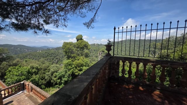 8 bedroom Finca/Country House for sale in L'Antiga Esquerra de L'Eixample, Barcelona city with pool garage - € 3,500,000 (Ref: 9989263)