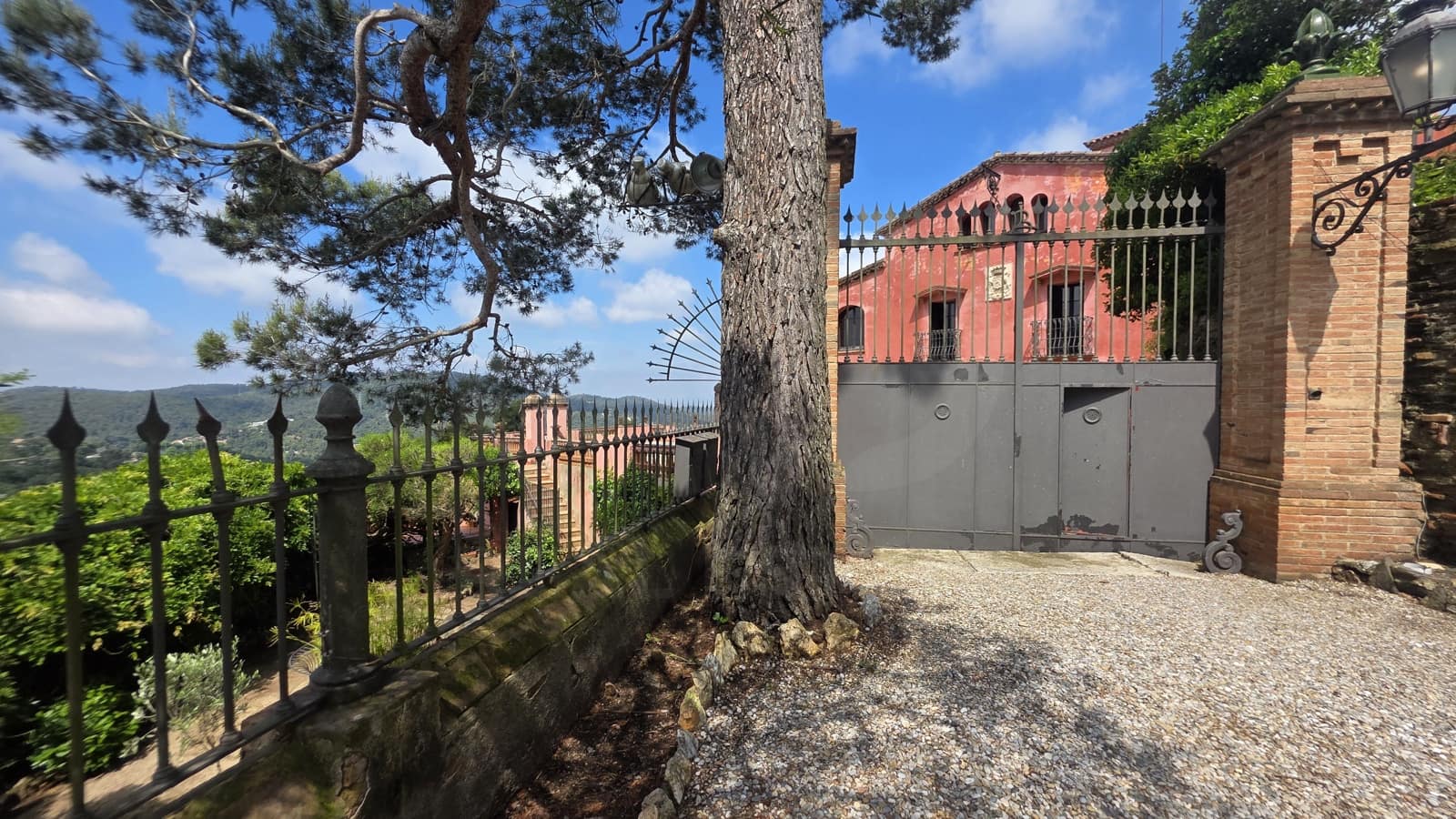 8 bedroom Finca/Country House for sale in Barcelona city with pool garage - € 3,500,000 (Ref: 9989263)