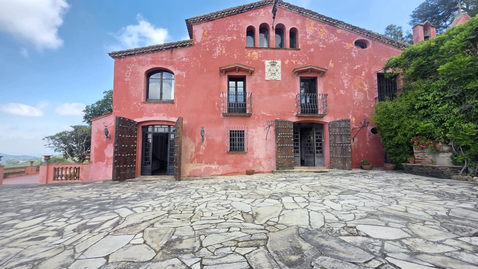 8 bedroom Finca/Country House for sale in Barcelona city with pool garage - € 3,500,000 (Ref: 9989263)