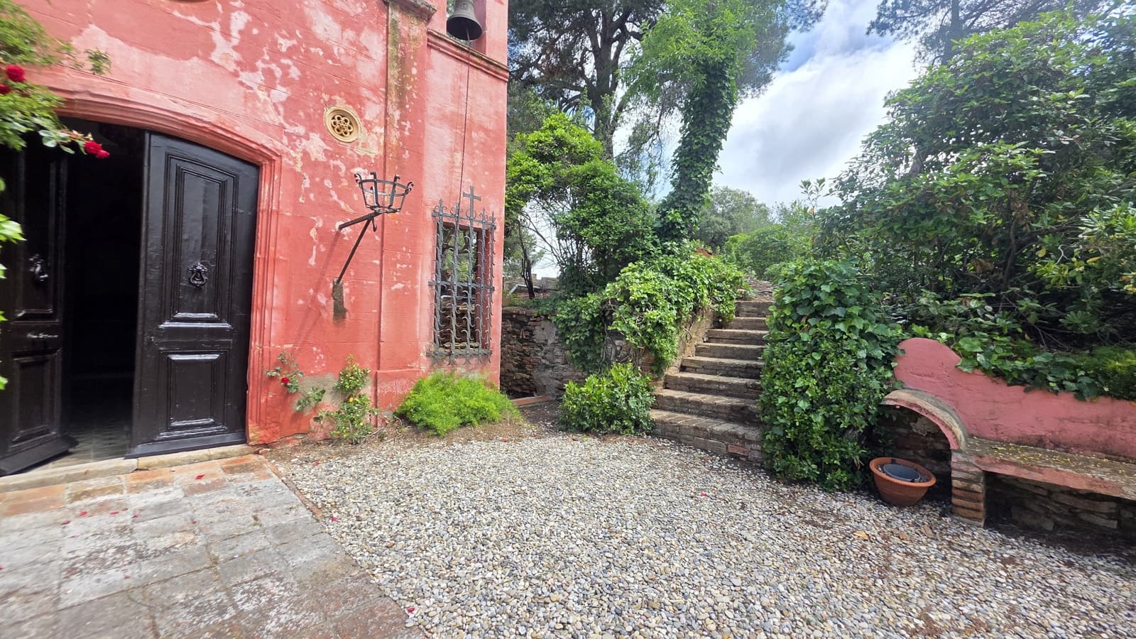 8 bedroom Finca/Country House for sale in Barcelona city with pool garage - € 3,500,000 (Ref: 9989263)