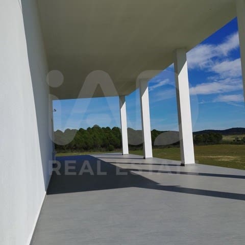 3 Zimmer Finca/Landgut zu verkaufen in Badajoz Stadt mit Pool Garage - 790.000 € (Ref: 9989264)