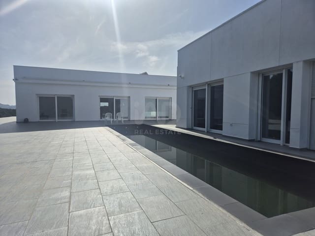3 Zimmer Finca/Landgut zu verkaufen in Badajoz Stadt mit Pool Garage - 790.000 € (Ref: 9989264)