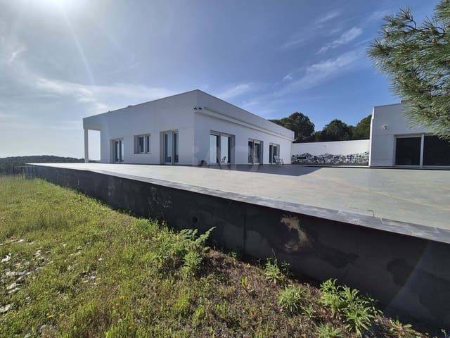 3 Zimmer Finca/Landgut zu verkaufen in Badajoz Stadt mit Pool Garage - 790.000 € (Ref: 9989264)