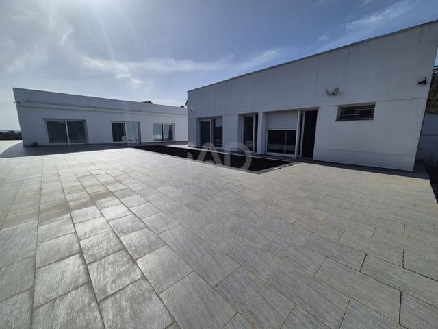 3 Zimmer Finca/Landgut zu verkaufen in Badajoz Stadt mit Pool Garage - 790.000 € (Ref: 9989264)