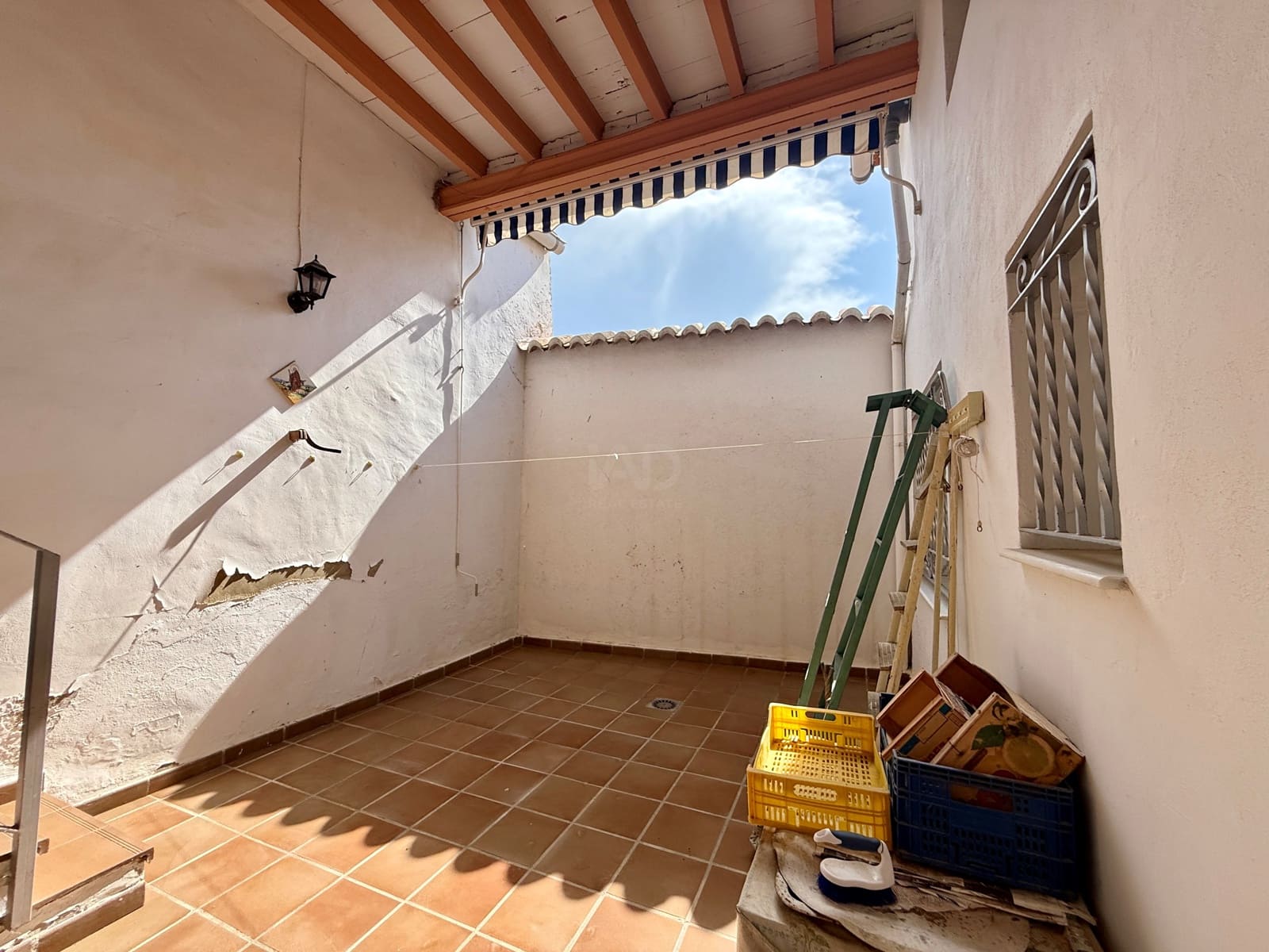 5 slaapkamer Finca/Landhuis te koop in Vall de Gallinera - € 165.000 (Ref: 9989265)