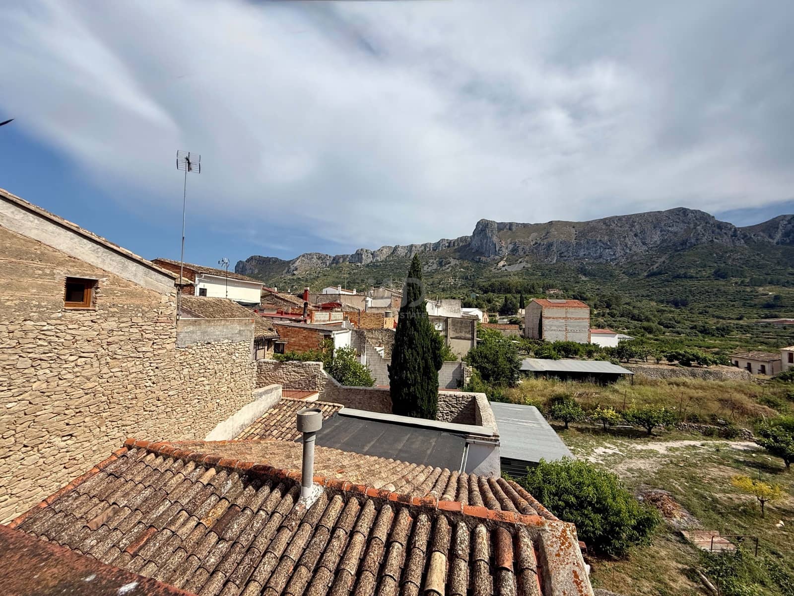 5 slaapkamer Finca/Landhuis te koop in Vall de Gallinera - € 165.000 (Ref: 9989265)