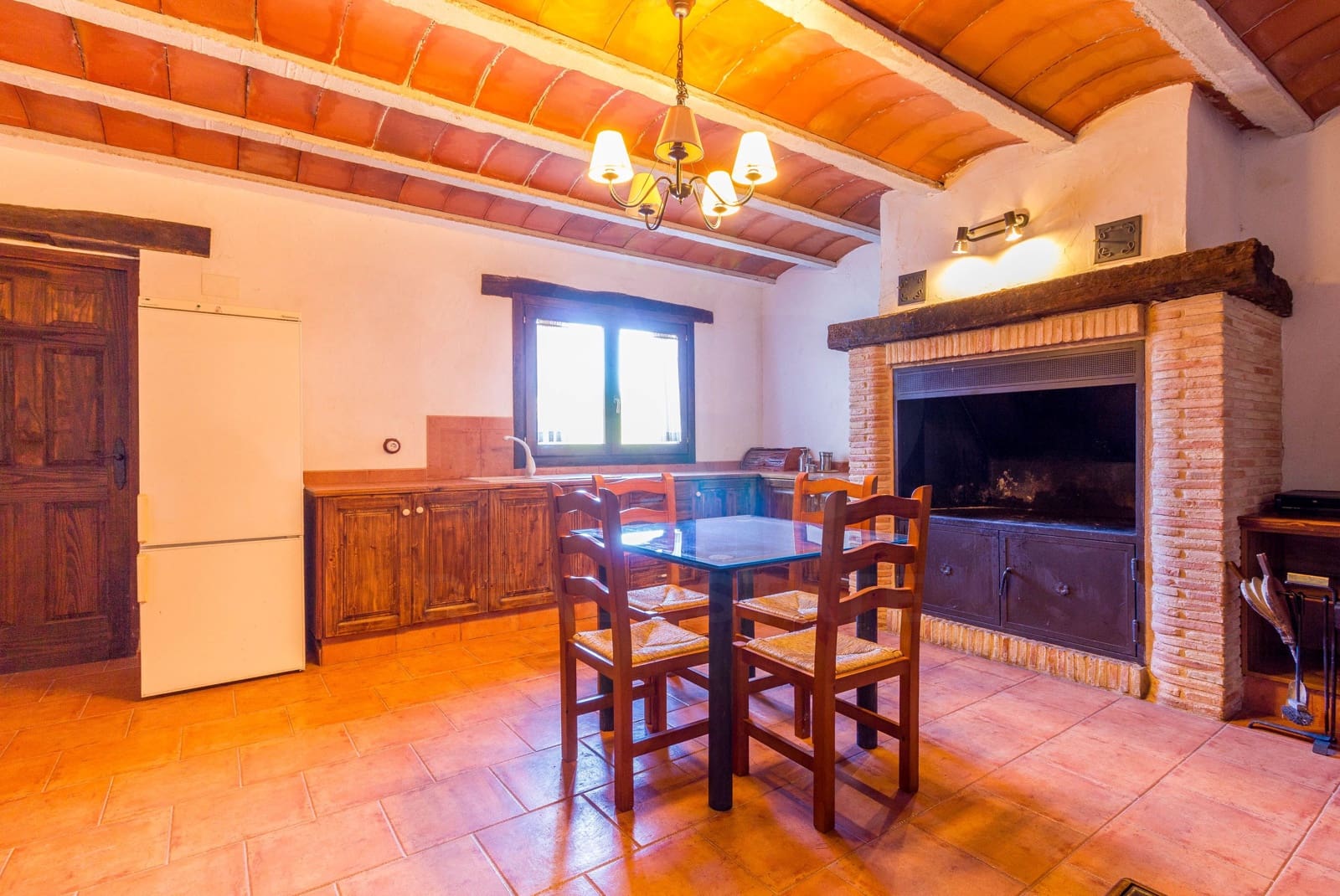 7 soverom Finca/Herregård til salgs i Yecla med svømmebasseng garasje - € 549 000 (Ref: 9989268)