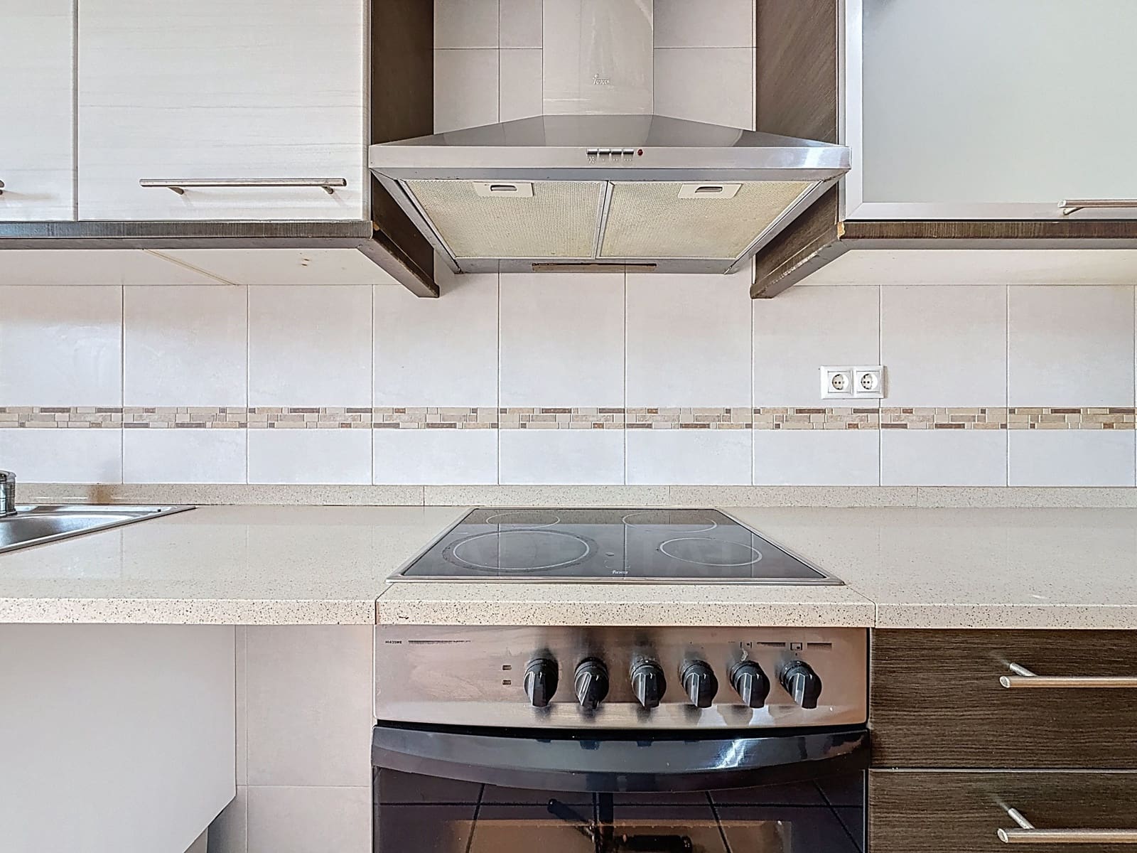 4 bedroom Terraced Villa for sale in Tarragona city - € 265,000 (Ref: 9989779)