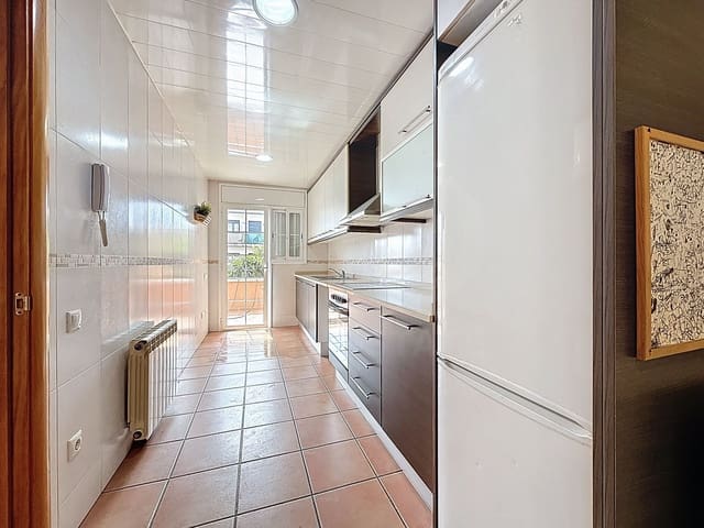 Adosado de 4 habitaciones en Tarragona ciudad en venta - 265.000 € (Ref: 9989779)