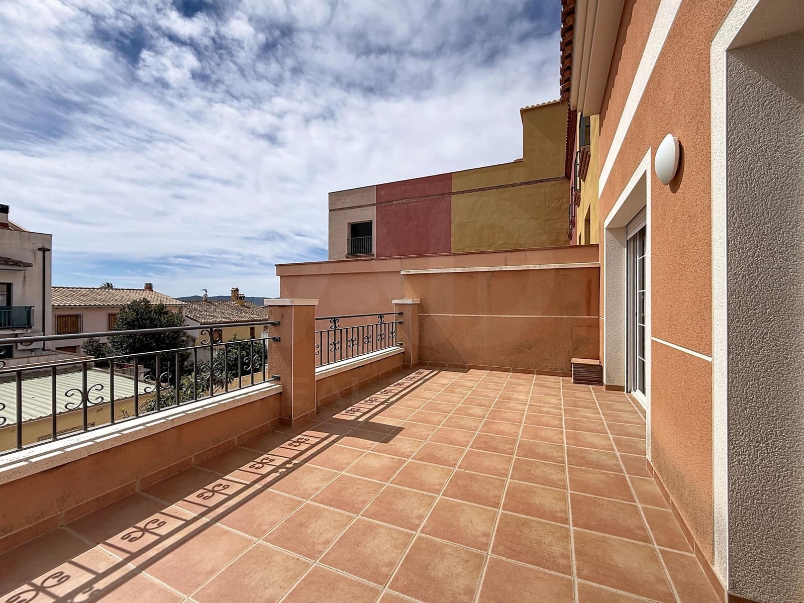 4 bedroom Terraced Villa for sale in Tarragona city - € 265,000 (Ref: 9989779)