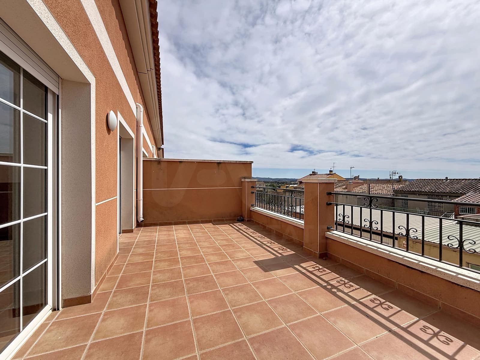 4 bedroom Terraced Villa for sale in Tarragona city - € 265,000 (Ref: 9989779)