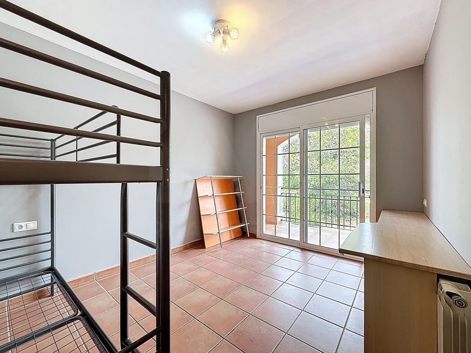 4 bedroom Terraced Villa for sale in Tarragona city - € 265,000 (Ref: 9989779)
