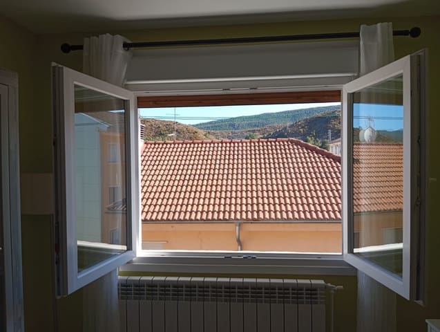 2 makuuhuone Huoneisto myytävänä paikassa Huesca kaupunki - 92 000 € (Ref: 9989780)