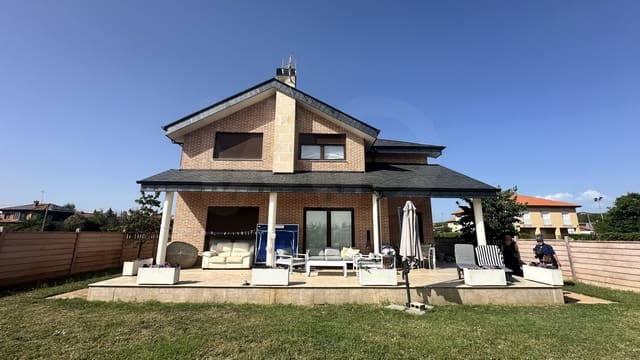 5 Zimmer Haus zu verkaufen in León Stadt mit Garage - 510.000 € (Ref: 9989781)