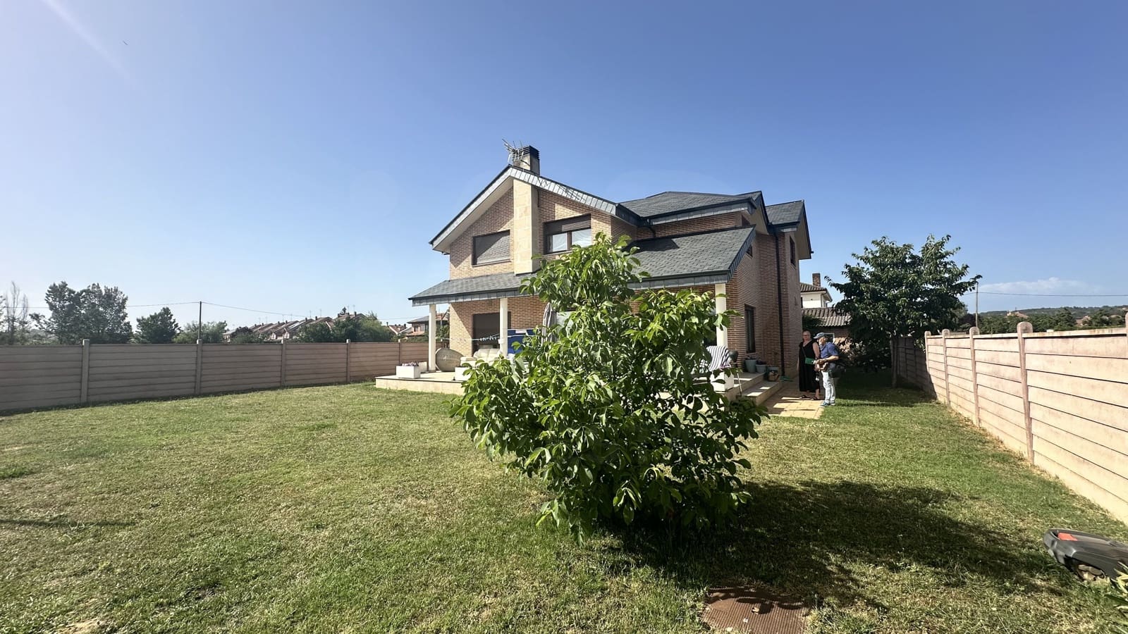 5 slaapkamer Huis te koop in Leon stad met garage - € 510.000 (Ref: 9989781)