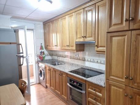 Apartamento de 4 habitaciones en Albatera en venta con piscina garaje - 135.000 € (Ref: 9989782)