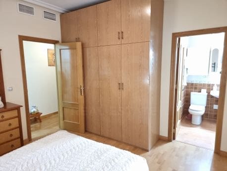 Apartamento de 4 habitaciones en Albatera en venta con piscina garaje - 135.000 € (Ref: 9989782)
