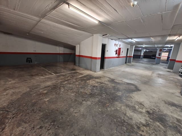 Garaje en Sabadell en venta - 13.000 € (Ref: 9989787)