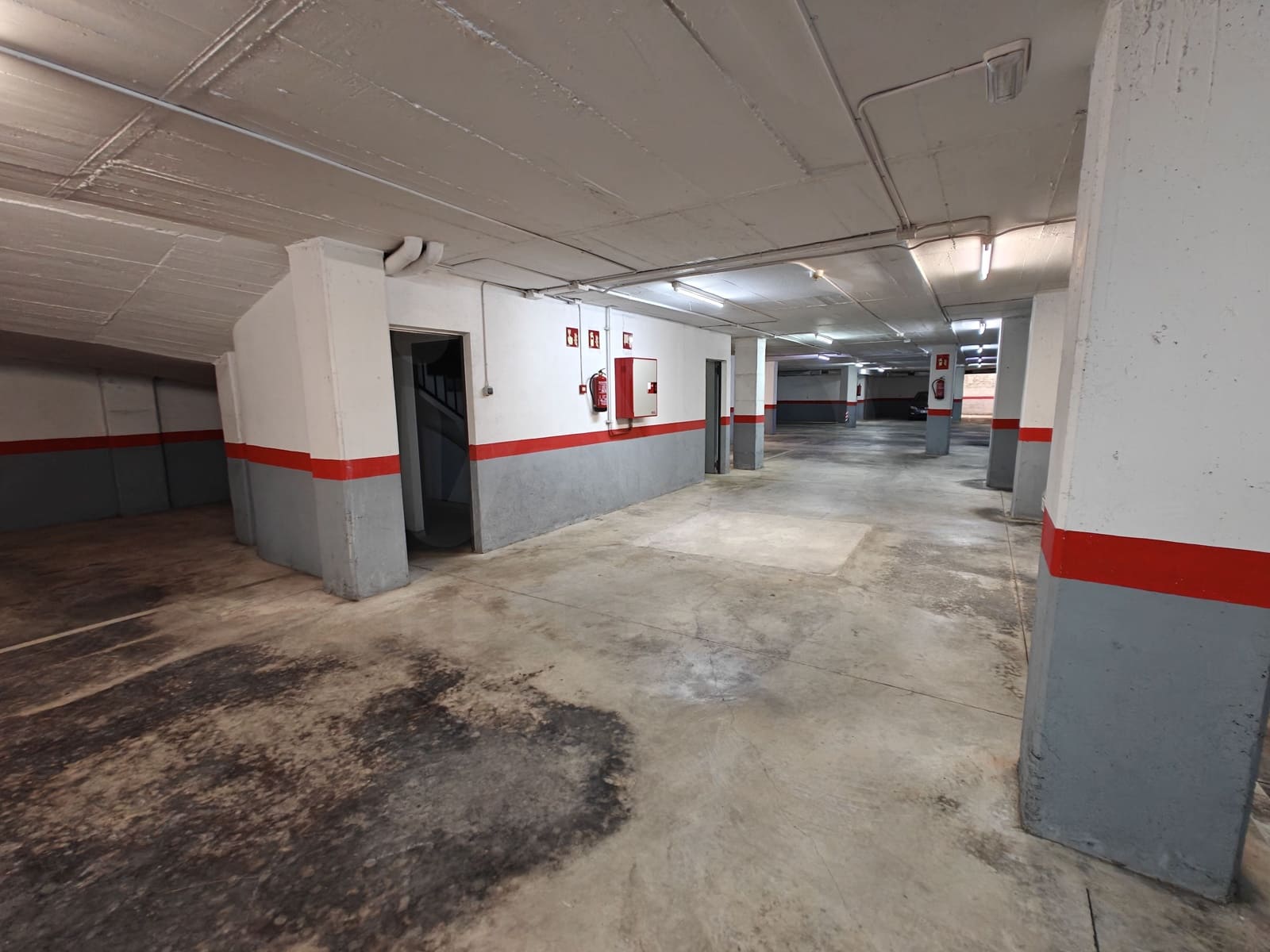 Garage til salg i Barcelona by - € 13.000 (Ref: 9989787)