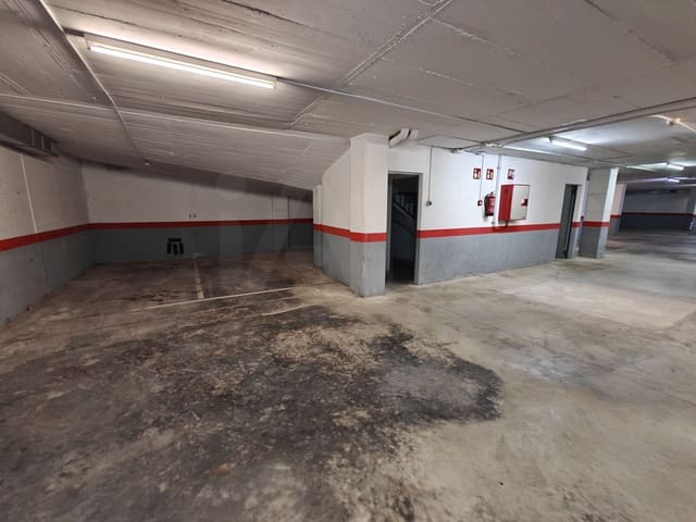 Garaje en Sabadell en venta - 13.000 € (Ref: 9989787)