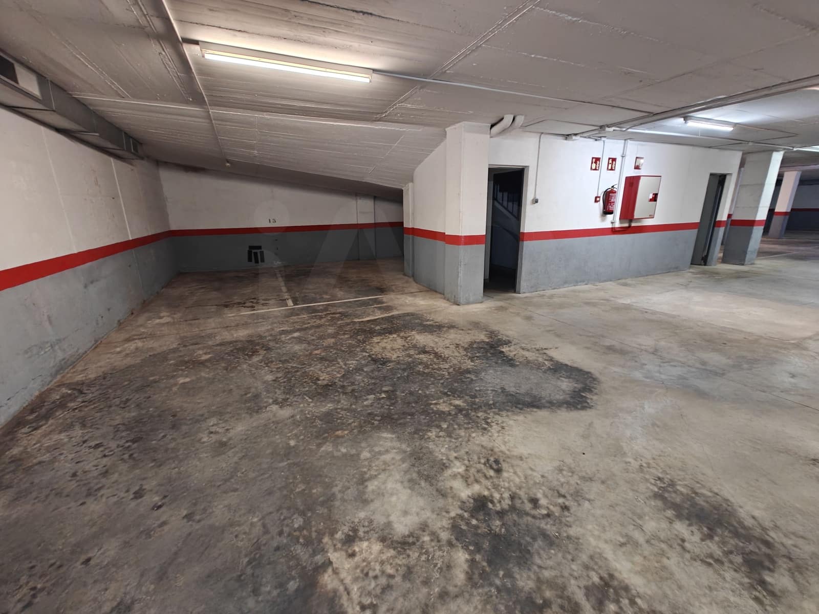 Garage til salg i Barcelona by - € 13.000 (Ref: 9989787)