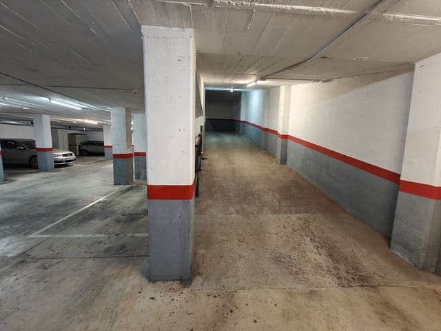 Garaje en Sabadell en venta - 13.000 € (Ref: 9989787)