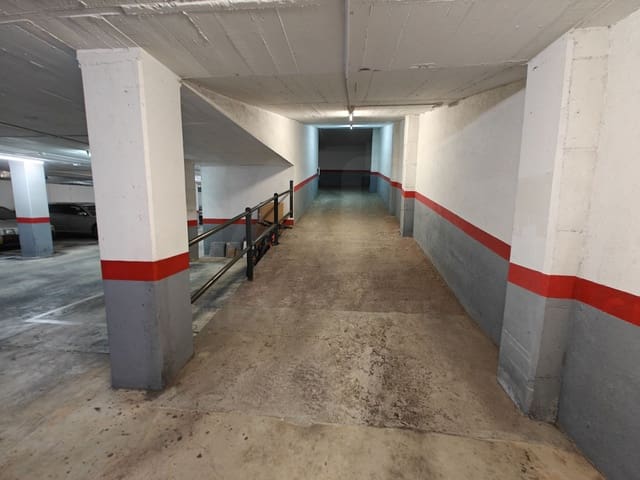 Garaje en Sabadell en venta - 13.000 € (Ref: 9989787)