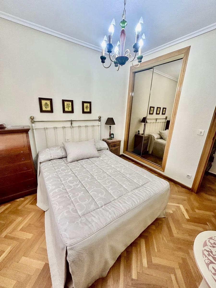 3 sypialnia Dom na sprzedaż w Miasto Leon - 99 000 € (Ref: 9989788)