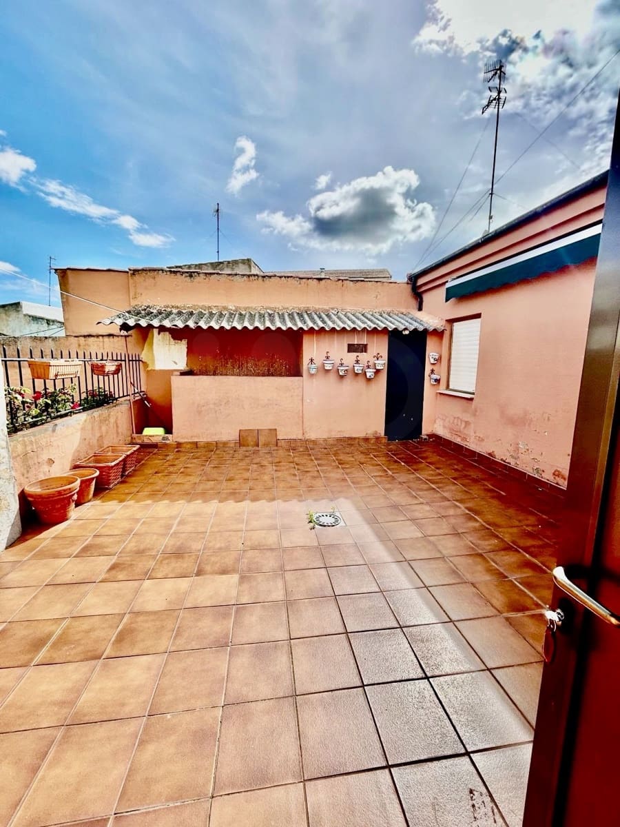 3 sypialnia Dom na sprzedaż w Miasto Leon - 99 000 € (Ref: 9989788)
