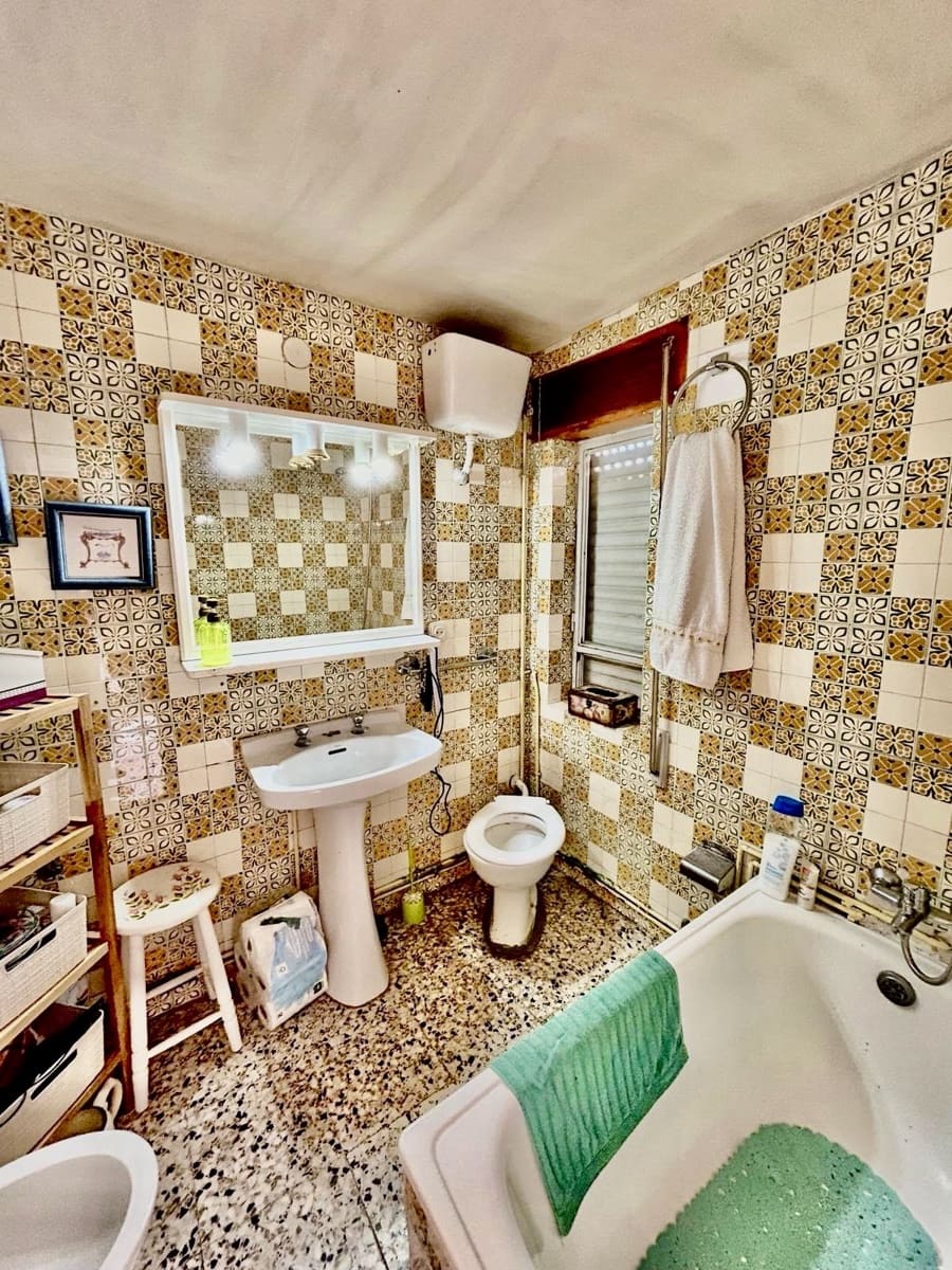 3 sypialnia Dom na sprzedaż w Miasto Leon - 99 000 € (Ref: 9989788)