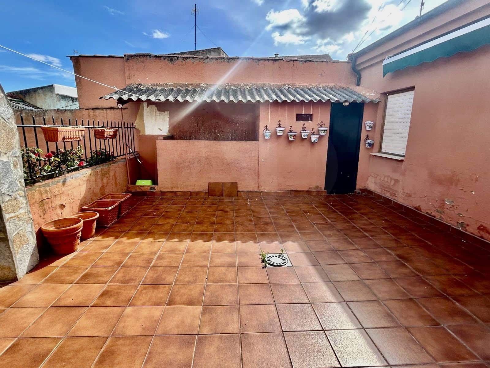 3 sypialnia Dom na sprzedaż w Miasto Leon - 99 000 € (Ref: 9989788)