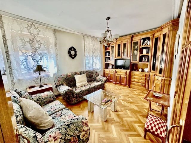 3 sypialnia Dom na sprzedaż w Miasto León - 99 000 € (Ref: 9989788)