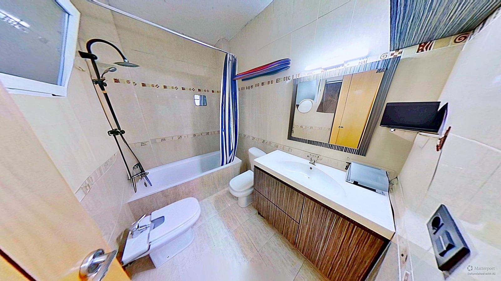 Apartamento de 3 habitaciones en Alicante / Alacant ciudad en venta - 164.000 € (Ref: 9989789)