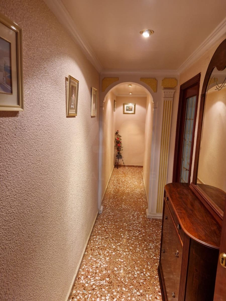 4 chambre Appartement à vendre à Alicante ville - 105 500 € (Ref: 9989790)