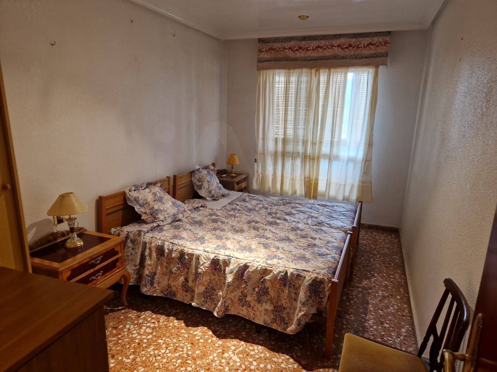 4 chambre Appartement à vendre à Alicante ville - 105 500 € (Ref: 9989790)