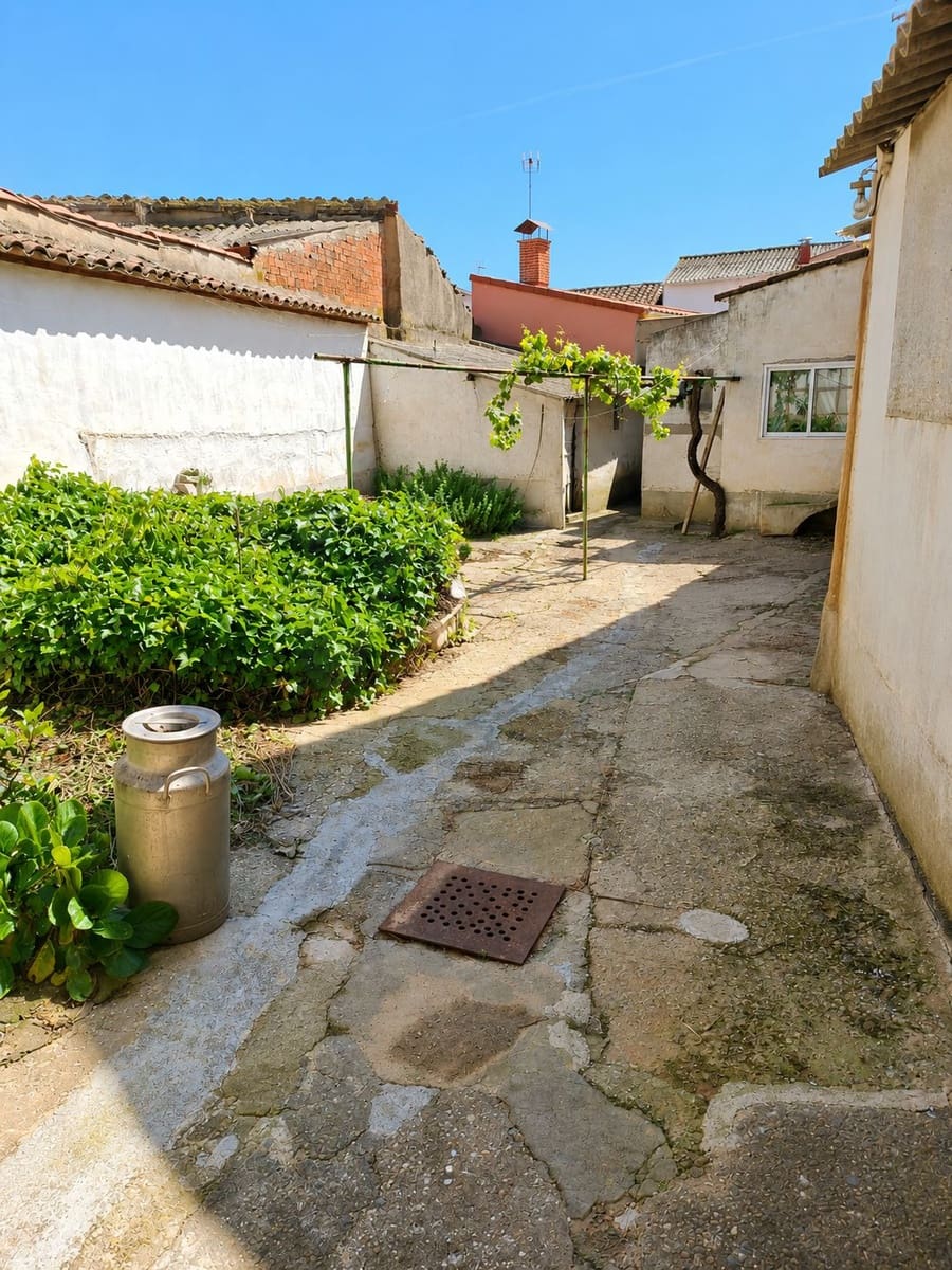 3 slaapkamer Huis te koop in Zamora stad met garage - € 28.840 (Ref: 9989793)