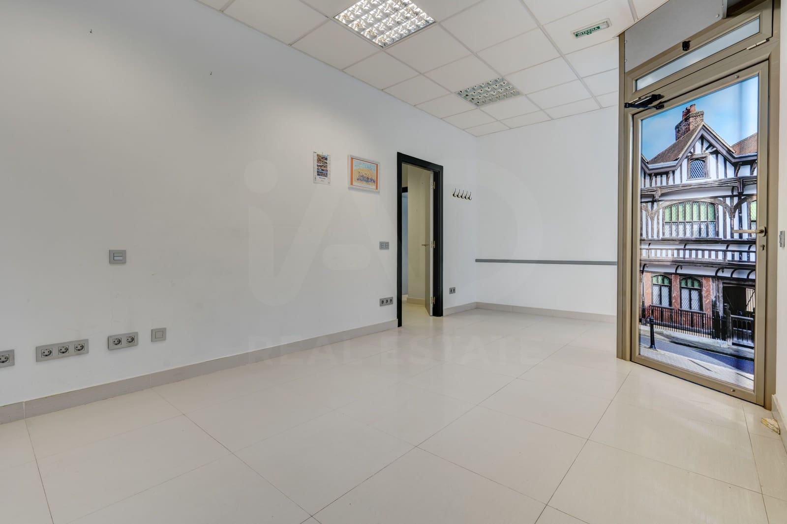 Erhverv til salg i Ortuella - € 179.000 (Ref: 9989797)