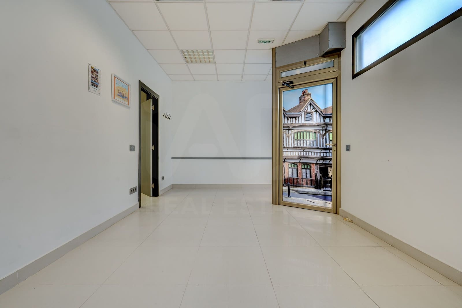 Erhverv til salg i Ortuella - € 179.000 (Ref: 9989797)