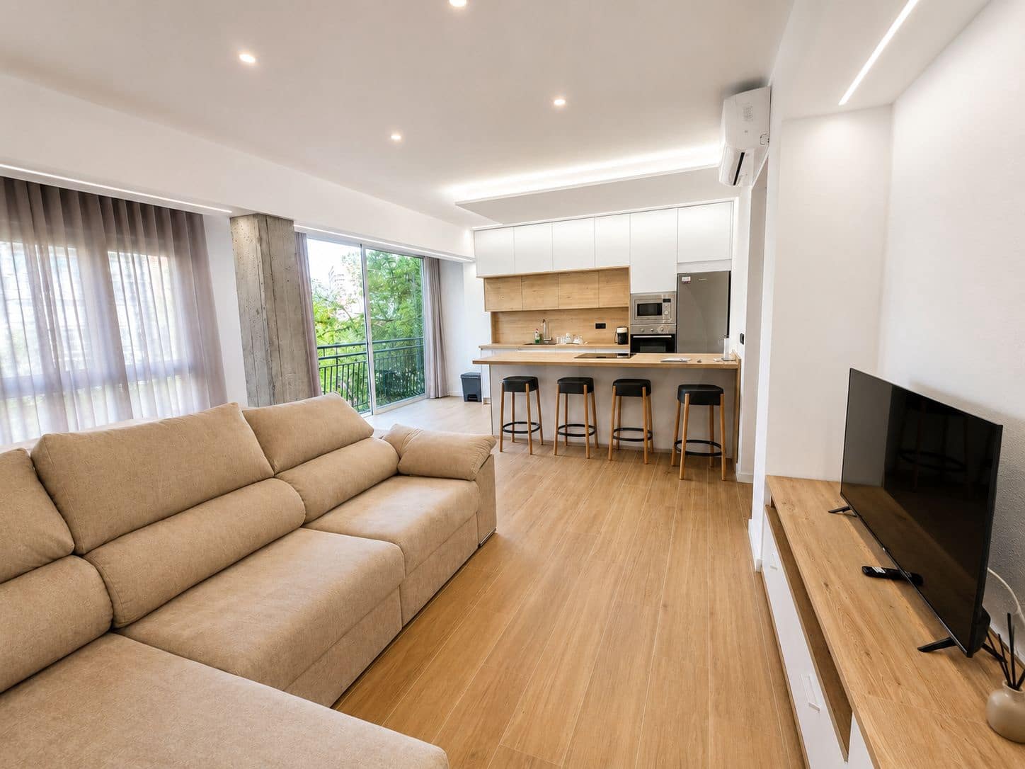 3 slaapkamer Appartement te huur in Murcia stad - € 1.800 (Ref: 9989799)