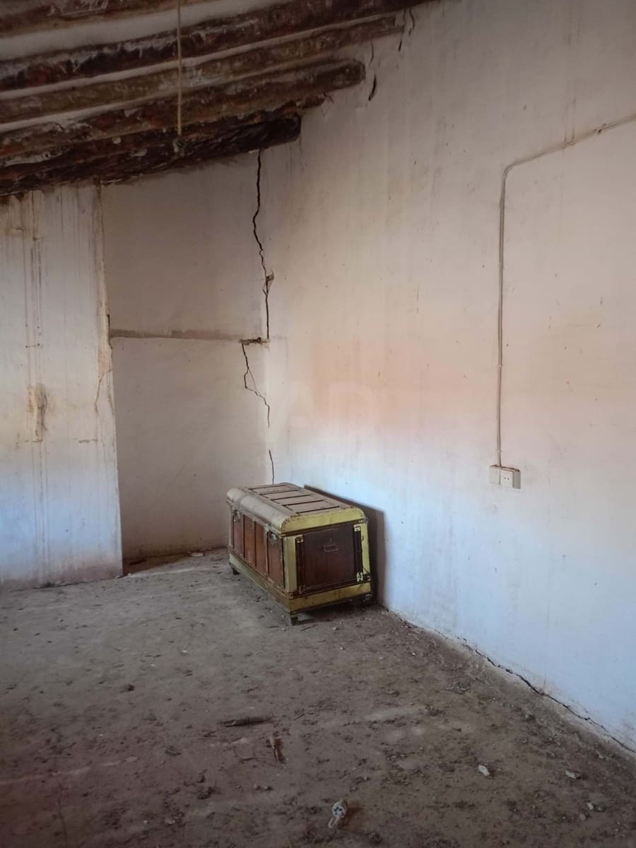 6 Zimmer Haus zu verkaufen in La Paca mit Garage - 120.000 € (Ref: 9989806)