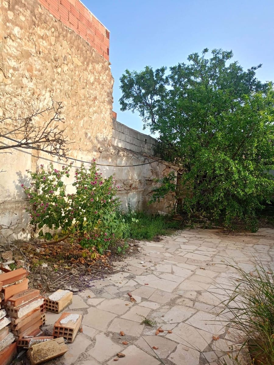 6 Zimmer Haus zu verkaufen in La Paca mit Garage - 120.000 € (Ref: 9989806)