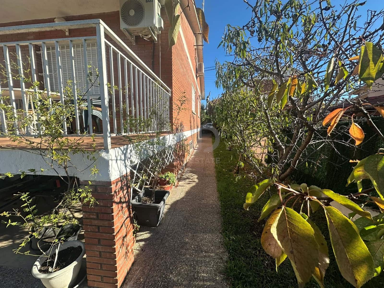 4 slaapkamer Huis te koop in Parets del Valles met garage - € 495.000 (Ref: 9989808)