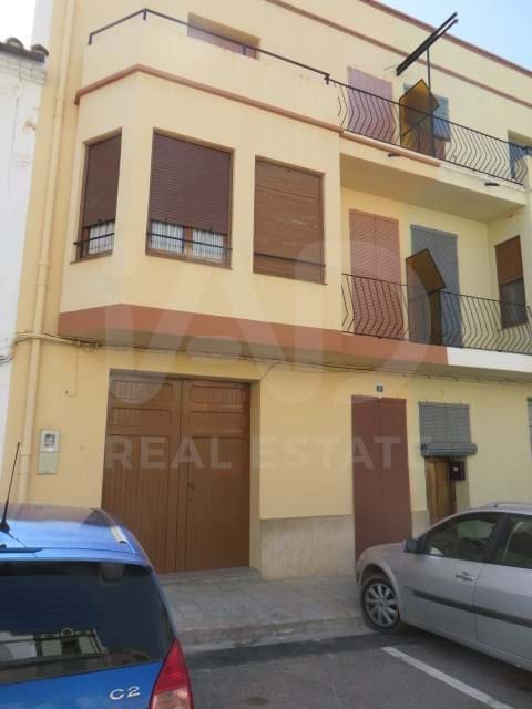 4 camera da letto Villetta a Schiera in vendita in Benlloch con garage - 139.000 € (Rif: 9989809)