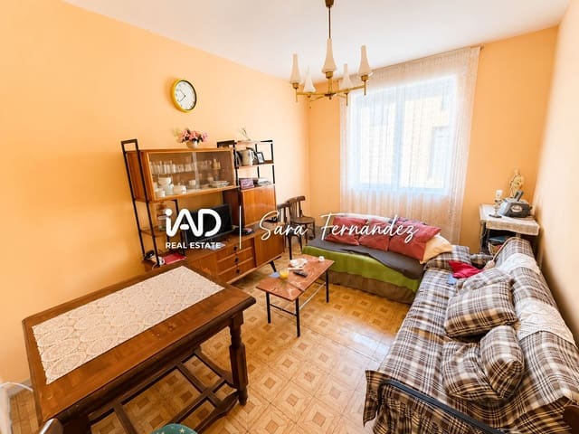 2 bedroom Finca/Country House for sale in Riego de la Vega with garage - € 70,000 (Ref: 9989811)